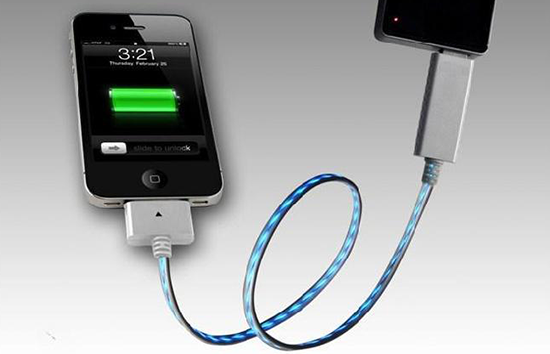 Group Actie - Vanaf € 6,95 - Powerflow Led-kabel Voor Je Iphone, Ipad En Ipod. Zie De Elektriciteit Door De Kabel Stromen! (Waarde € 34)