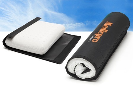 Groupon - 1, 2 Of 4 Compacte Mediq Pro Reiskussens Van Memory Foam (Vanaf € 29)