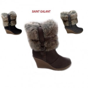 iChica - Trendy Enkellaarzen van Saint Galant met hoge hak en een lekker warm bontje om de enkels. Kies uit drie kleuren!