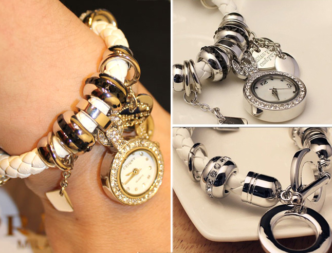 Lifestyle Deal - Stijlvol Lederen Armbandhorloge Met Bedels In Zwart Of Wit