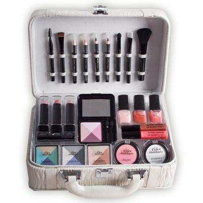 Waat? - 24-delige make-up set in handige reiskoffer